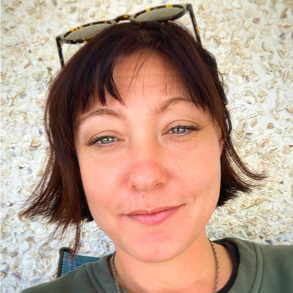 Meet your Posher, Heather - Picture 3 of 3